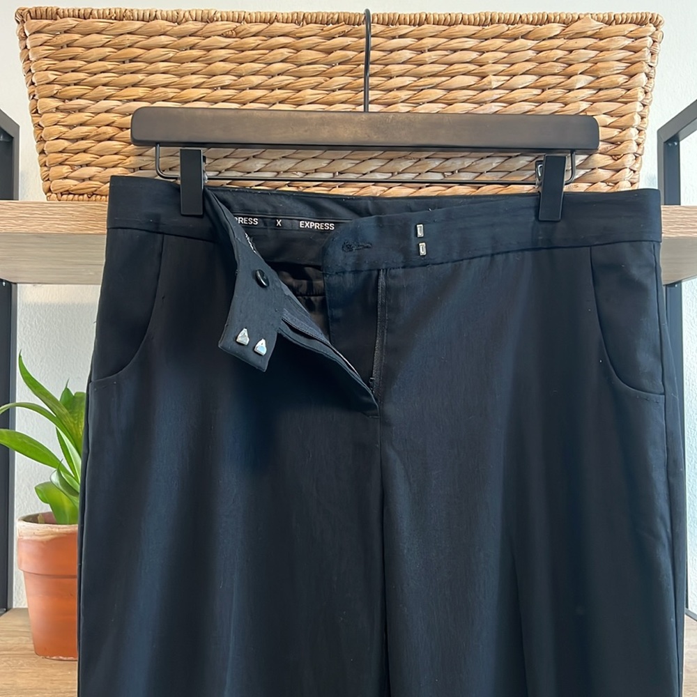 Express Vintage Editor Flare Mid-Rise Woven Dress Pant Trouser, 9/ 10 - Picture 8 of 10